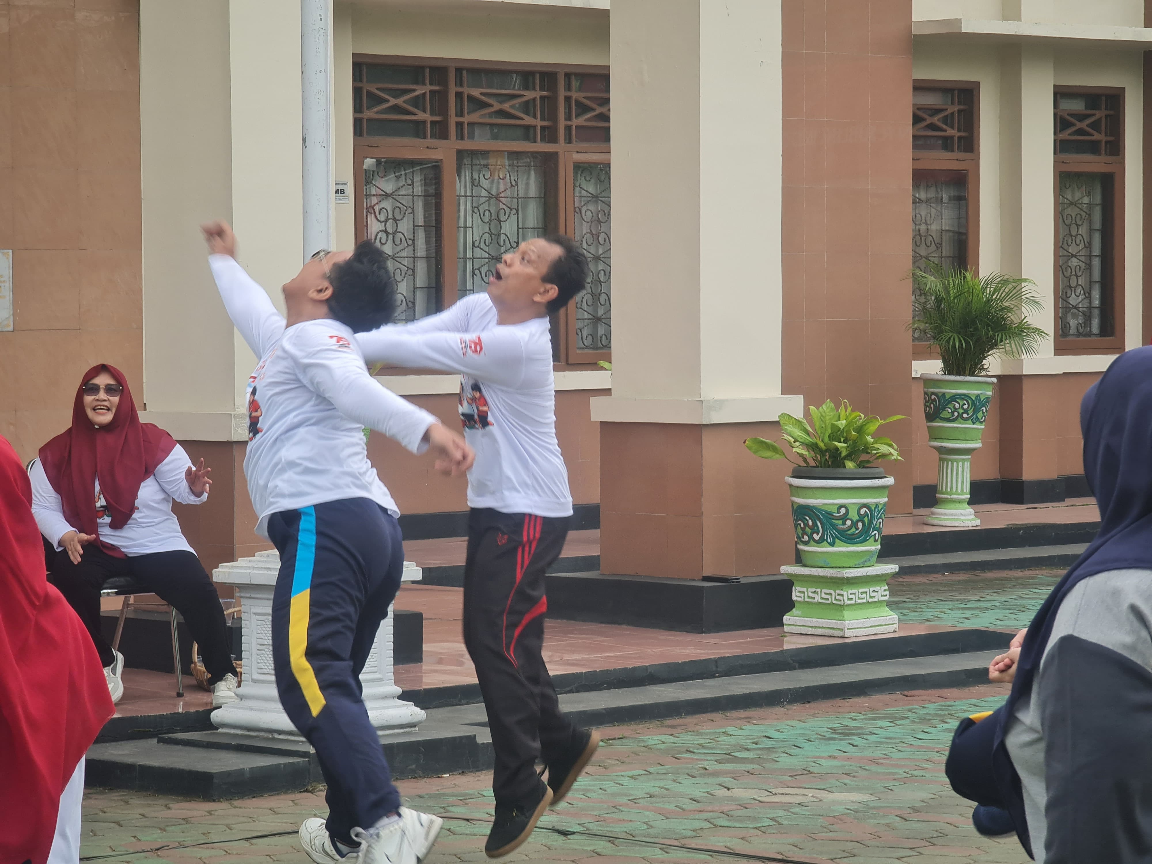 Foto lomba voli HUT RI 79 3