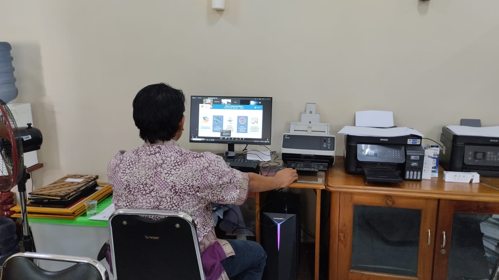 Foto Sosialisasi Monev Bappenas 2